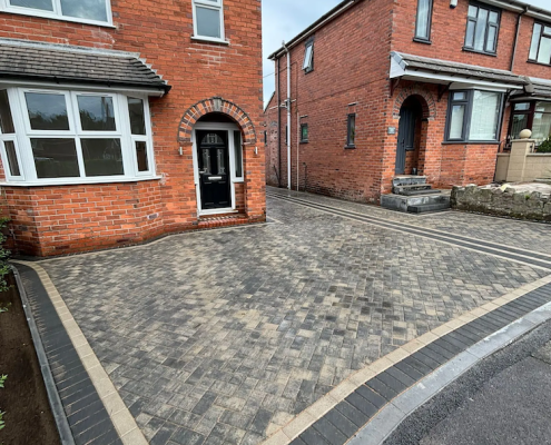 6b161a13-f0fa-4e76-b0e9-acfca1c0fb34-1920w copy block paving drive