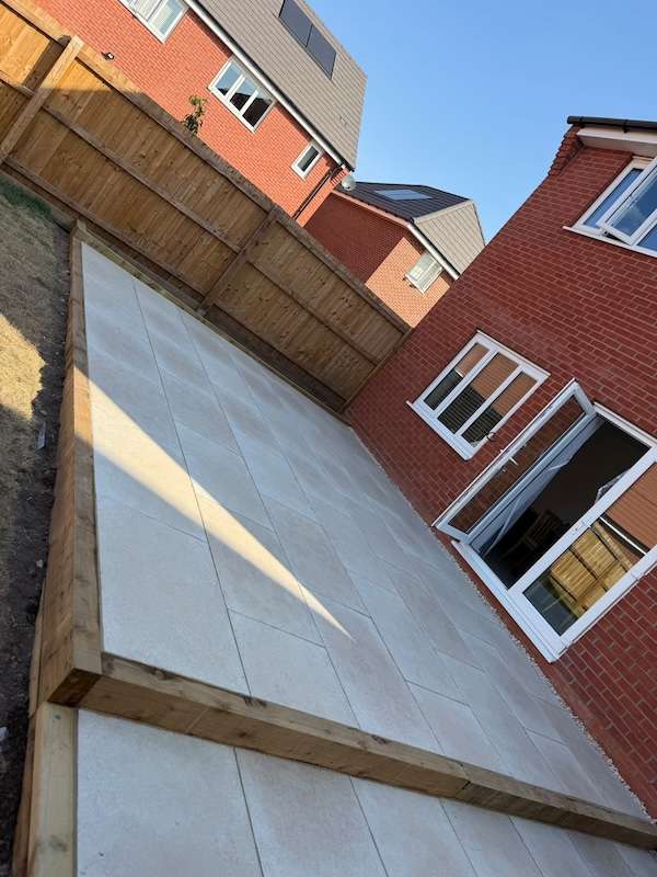 finished-porcelain-patio